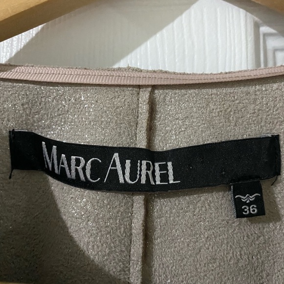 Jacket - Picture 5 of 5